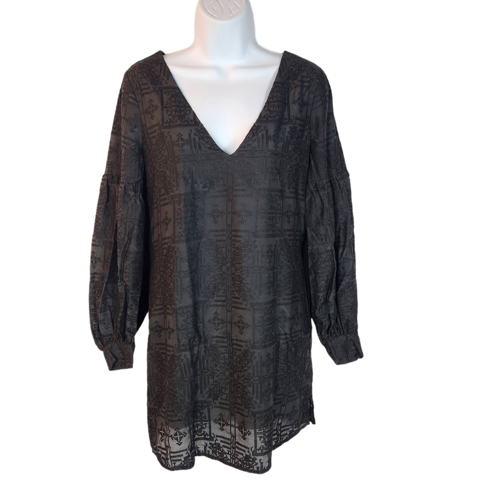 Capulet Dress Womens Small V Neck Shift Mini Textured